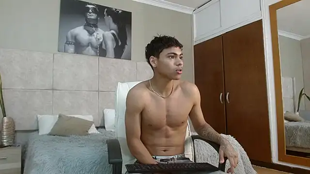 Snapshot of adam_piarse01 chatting on September 28, 2025, 10:37 pm adam piarse01 online show from September 28, 2025, 10:37 pm