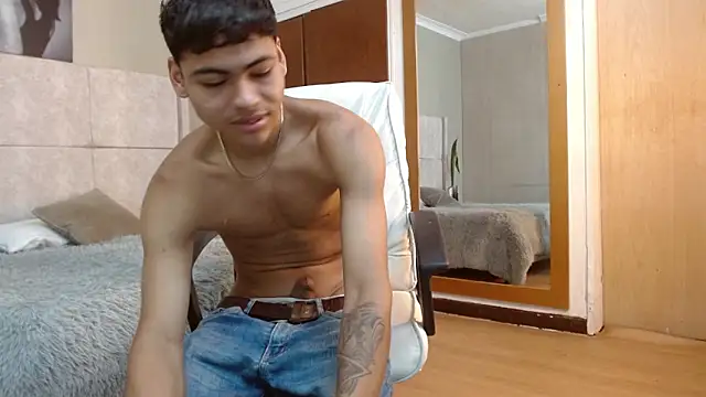 Snapshot of adam_piarse01 chatting on October 2, 2025, 3:46 am adam piarse01 online show from October 2, 2025, 3:46 am