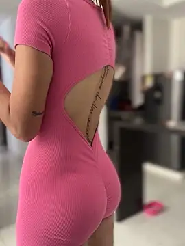 Samantha bigboobs online show from October 3, 2025, 5:21 pm