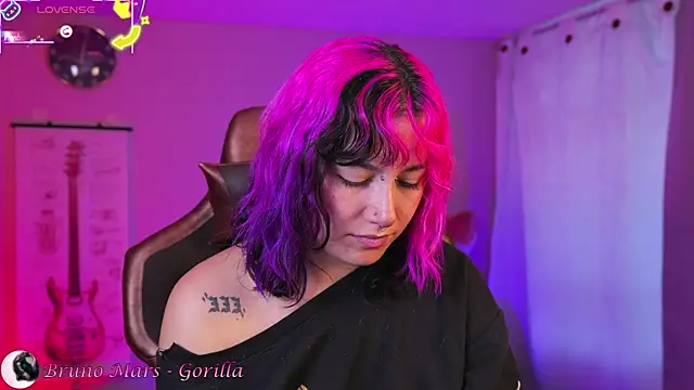  zephyr  online show from October 25, 2025, 9:31 pm