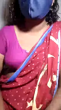 Snapshot of YERY_HOT chatting on January 8, 2025, 7:45 am YERY HOT online show from January 8, 2025, 7:45 am