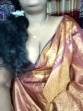 Snapshot of YERY_HOT chatting on November 8, 2025, 5:34 pm YERY HOT online show from November 8, 2025, 5:34 pm