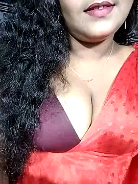 YERY HOT online show from November 23, 2025, 5:57 pm