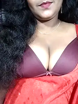 YERY HOT online show from November 25, 2025, 5:46 pm