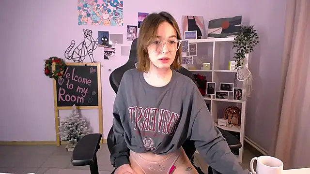 MiniSofy online show from January 8, 2025, 8:07 pm