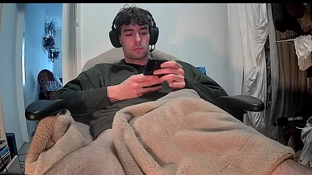 onesieboyx online show from February 7, 2025, 2:15 pm