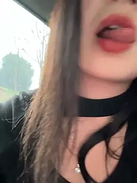 Snapshot of SSSniang- chatting on February 1, 2025, 8:50 am SSSniang- online show from February 1, 2025, 8:50 am