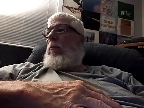 Snapshot of Futura_intx chatting on September 22, 2025, 1:51 am Futura intx online show from September 22, 2025, 1:51 am