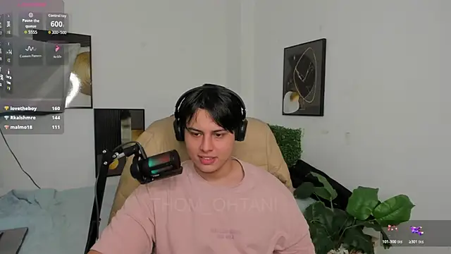 Snapshot of Thom_Ohtani chatting on June 7, 2026, 7:06 pm Thom Ohtani online show from June 7, 2026, 7:06 pm