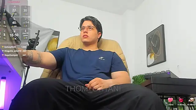 Snapshot of Thom_Ohtani chatting on June 17, 2026, 11:05 pm Thom Ohtani online show from June 17, 2026, 11:05 pm