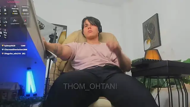 Snapshot of Thom_Ohtani chatting on June 20, 2026, 6:38 am Thom Ohtani online show from June 20, 2026, 6:38 am