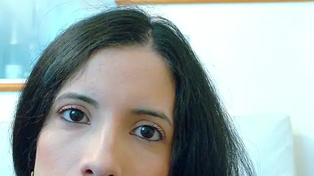 amabel zambrano online show from February 18, 2025, 8:49 am