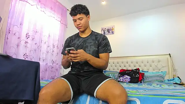Jeens Rodrick online show from February 23, 2025, 6:12 pm
