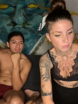 Snapshot of Izy_cute_ chatting on January 21, 2025, 12:04 am Izy cute online show from January 21, 2025, 12:04 am