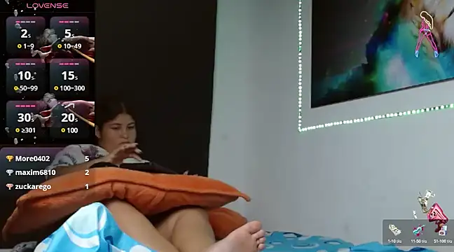 Snapshot of fabyana-queen chatting on January 24, 2025, 8:43 pm fabyana-queen online show from January 24, 2025, 8:43 pm