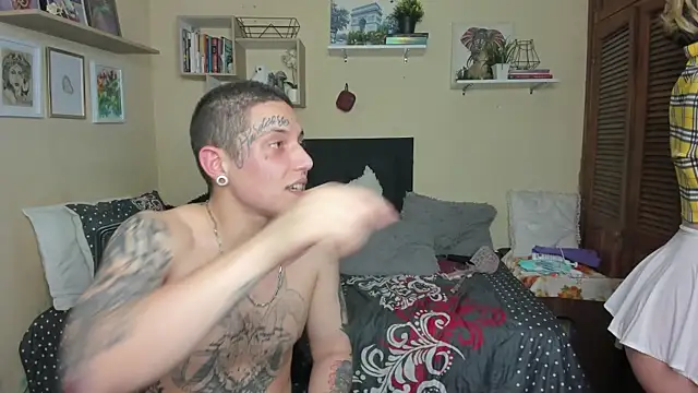 Blondandtattoofaced online show from February 27, 2025, 7:23 am