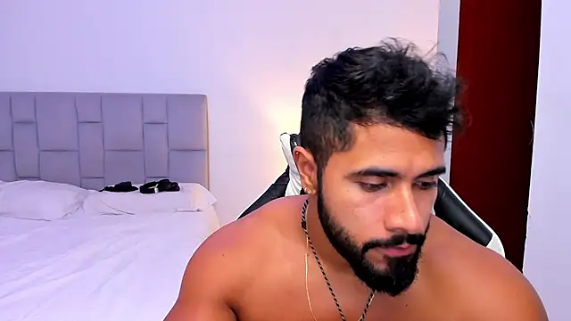 Santiago huntt online show from April 10, 2026, 11:31 pm