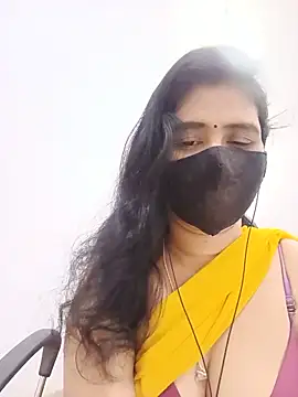 Snapshot of Lucky-Deepthi chatting on June 21, 2026, 7:38 pm Lucky-Deepthi online show from June 21, 2026, 7:38 pm