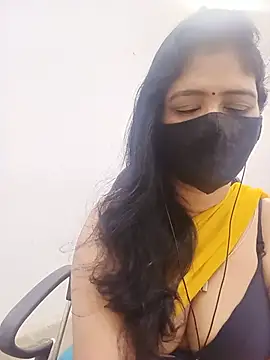 Snapshot of Lucky-Deepthi chatting on June 26, 2026, 1:21 am Lucky-Deepthi online show from June 26, 2026, 1:21 am