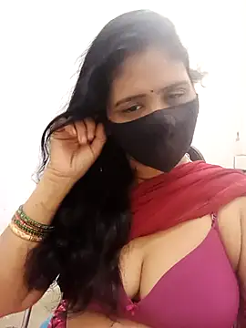 Snapshot of Lucky-Deepthi chatting on June 28, 2026, 3:23 am Lucky-Deepthi online show from June 28, 2026, 3:23 am
