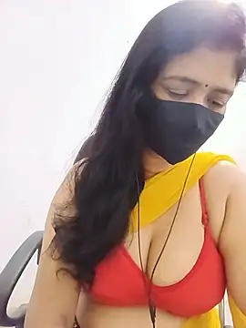 Snapshot of Lucky-Deepthi chatting on July 26, 2026, 10:27 pm Lucky-Deepthi online show from July 26, 2026, 10:27 pm