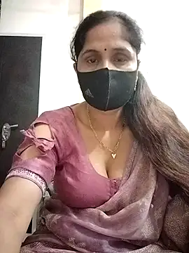 priyancyfun online show from November 5, 2025, 5:02 pm