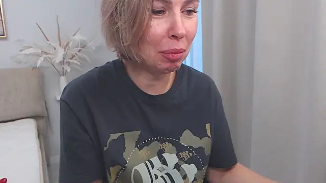 AnnyUBright online show from January 16, 2025, 10:10 am