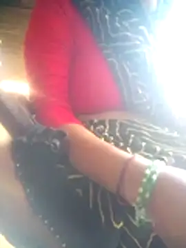 Amaya Bajwa online show from November 5, 2025, 3:50 am