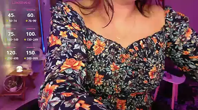 Snapshot of Mitikaa chatting on January 31, 2025, 3:55 pm Mitikaa online show from January 31, 2025, 3:55 pm