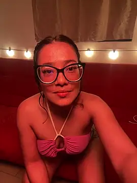 MadameNat online show from February 2, 2025, 4:15 am