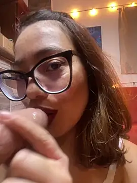 MadameNat online show from March 14, 2025, 6:32 am