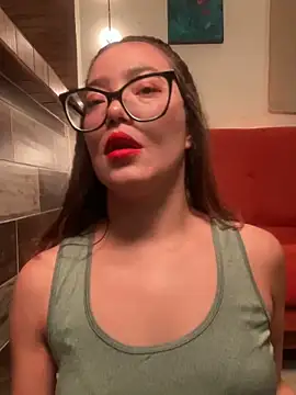 MadameNat online show from March 15, 2025, 6:14 am