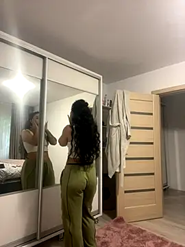 Snapshot of NNNoire chatting on October 10, 2025, 10:25 am NNNoire online show from October 10, 2025, 10:25 am