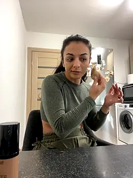 Snapshot of NNNoire chatting on October 25, 2025, 8:22 am NNNoire online show from October 25, 2025, 8:22 am