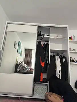 NNNoire online show from January 9, 2026, 10:40 am