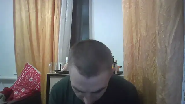 Snapshot of ParaFox chatting on January 14, 2025, 6:17 pm ParaFox online show from January 14, 2025, 6:17 pm