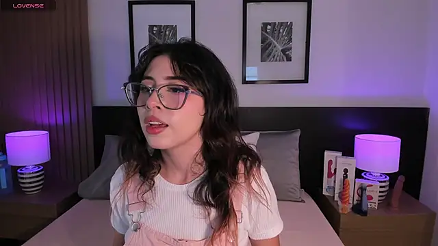 Snapshot of vi_anaya chatting on October 14, 2025, 11:33 am vi anaya online show from October 14, 2025, 11:33 am