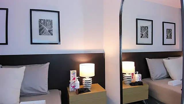 vi anaya online show from February 17, 2026, 12:01 pm