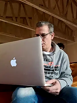 dimitrimarek online show from January 18, 2025, 3:27 pm