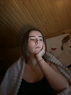 mewKate online show from November 25, 2025, 4:07 pm