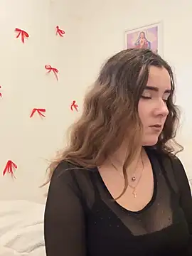 mewKate online show from December 19, 2025, 12:34 pm