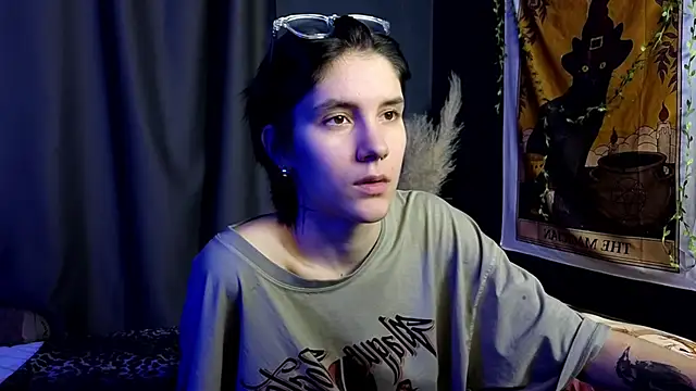 Snapshot of Hyeon_Jin chatting on February 3, 2025, 12:47 am Hyeon Jin online show from February 3, 2025, 12:47 am