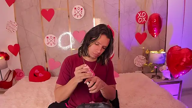 TylerBloom online show from February 11, 2026, 12:54 pm