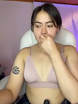 Camila pinkk online show from May 23, 2026, 3:27 pm
