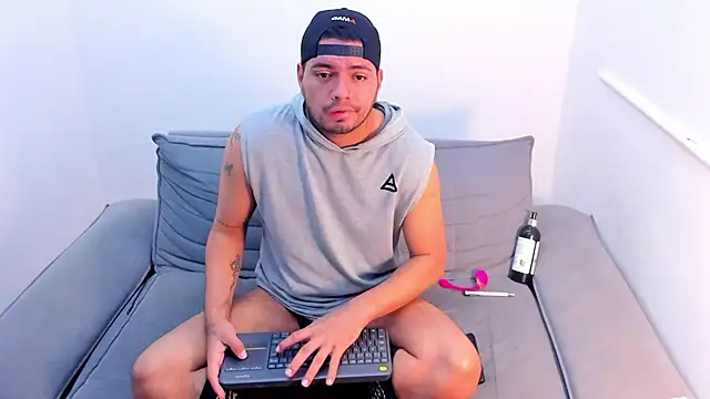 EnriquevillaF online show from February 1, 2025, 1:30 pm
