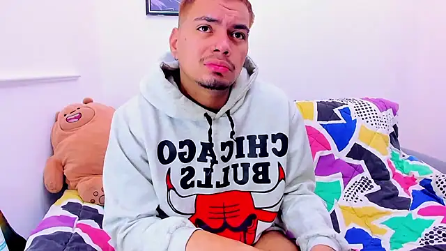 EnriquevillaF online show from March 10, 2025, 1:21 pm