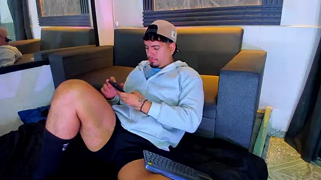 EnriquevillaF online show from October 3, 2025, 11:29 am