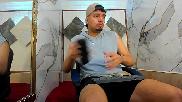 EnriquevillaF online show from October 8, 2025, 11:52 am