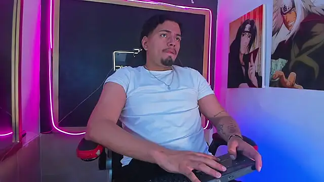 EnriquevillaF online show from October 17, 2025, 12:30 pm