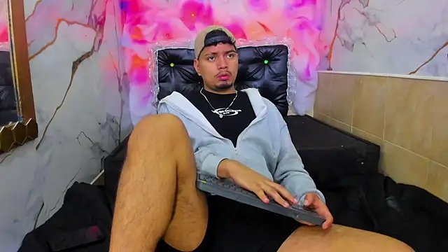 EnriquevillaF online show from October 26, 2025, 12:00 pm